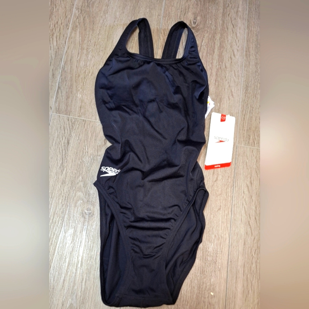 New Speedo Womans Bathingsuit Racing Back Size 28 NWT
